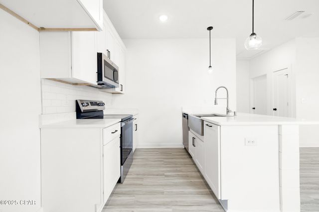 2601 E 6th Street, Panama City, FL 32401