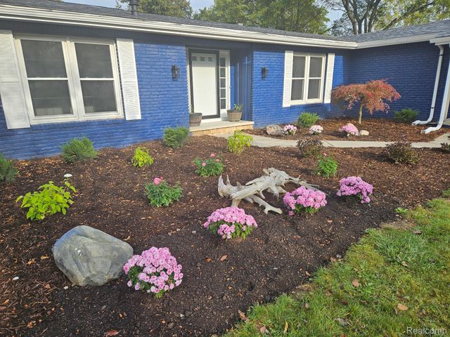 6353 Perry Road, Grand Blanc Charter Township, MI 48439