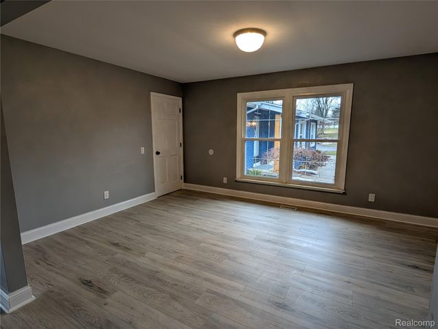 6353 Perry Road, Grand Blanc Charter Township, MI 48439