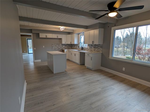 6353 Perry Road, Grand Blanc Charter Township, MI 48439