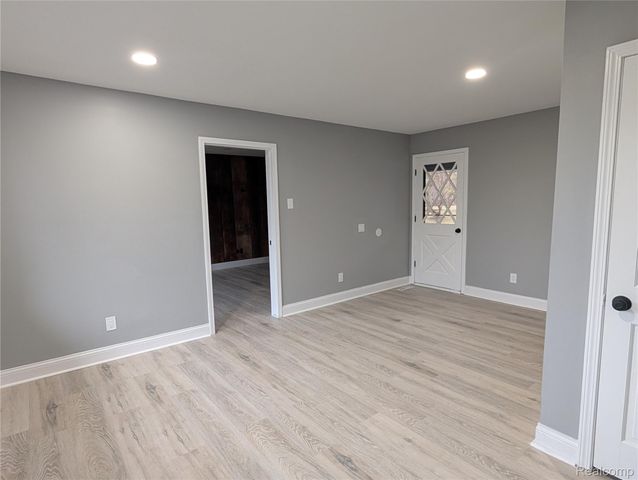 6353 Perry Road, Grand Blanc Charter Township, MI 48439