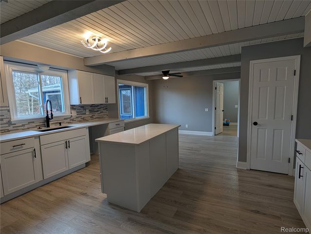 6353 Perry Road, Grand Blanc Charter Township, MI 48439