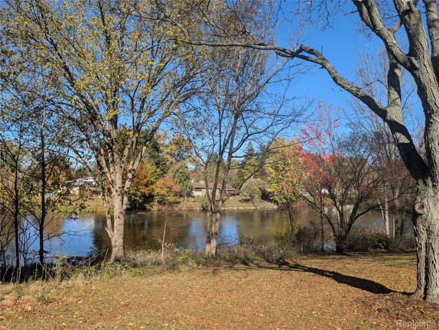 6353 Perry Road, Grand Blanc Charter Township, MI 48439