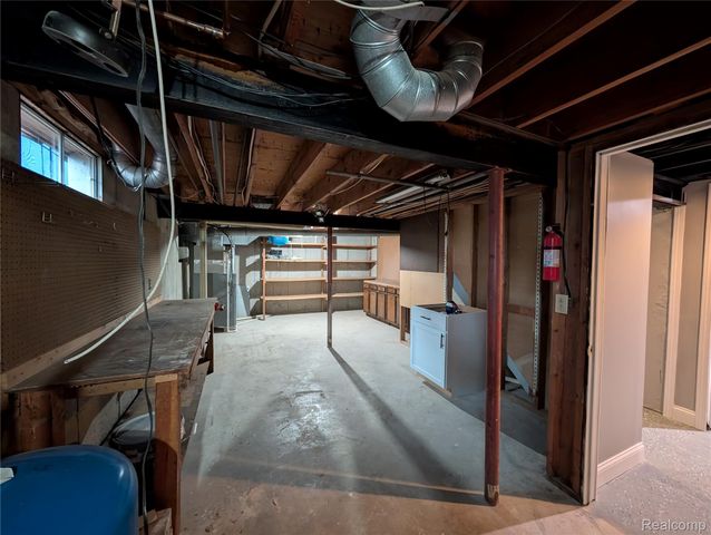 6353 Perry Road, Grand Blanc Charter Township, MI 48439