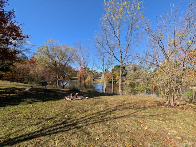 6353 Perry Road, Grand Blanc Charter Township, MI 48439