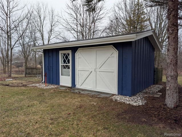 6353 Perry Road, Grand Blanc Charter Township, MI 48439