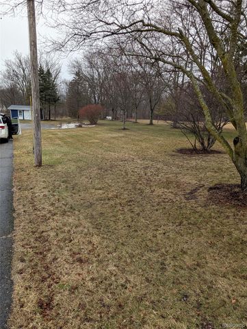 6353 Perry Road, Grand Blanc Charter Township, MI 48439