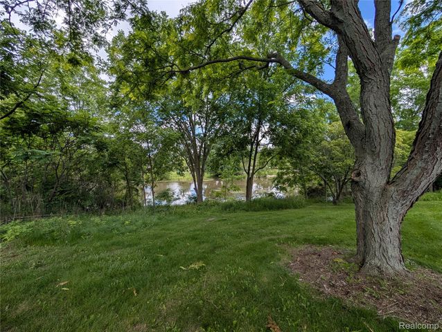 6353 Perry Road, Grand Blanc Charter Township, MI 48439