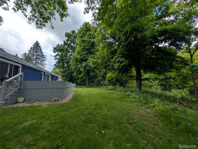 6353 Perry Road, Grand Blanc Charter Township, MI 48439
