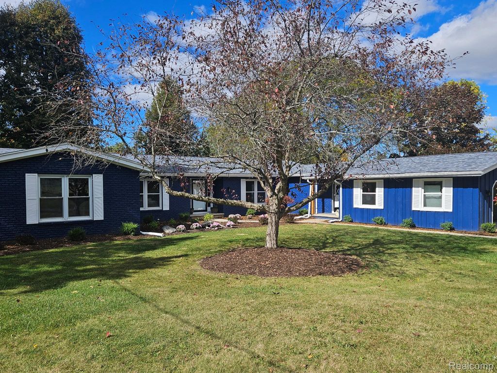 6353 Perry Road, Grand Blanc Charter Township, MI 48439