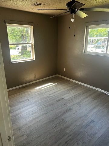 1807 NW Taylor, Lawton, OK 73507