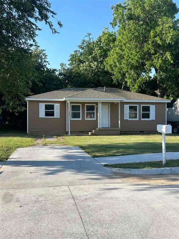 1807 NW Taylor, Lawton, OK 73507