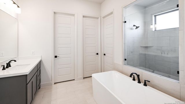 358 Cleveland Way, New Braunfels, TX 78130