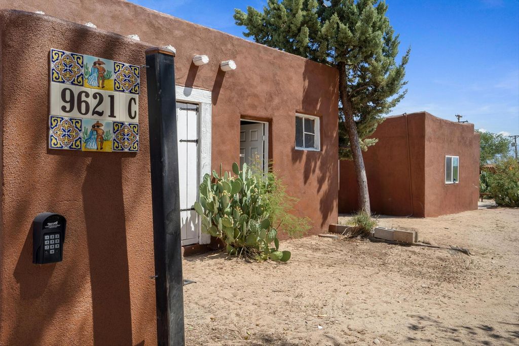 9621 CENTRAL Avenue NW C, Albuquerque, NM 87121