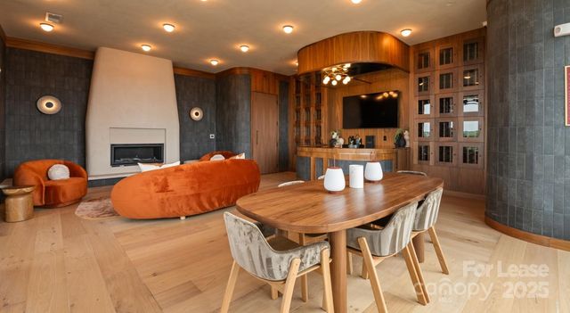 300 E 36th Street C1, Charlotte, NC 28206