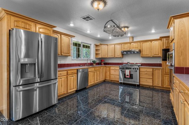 150128 Paul Drive, La Pine, OR 97739