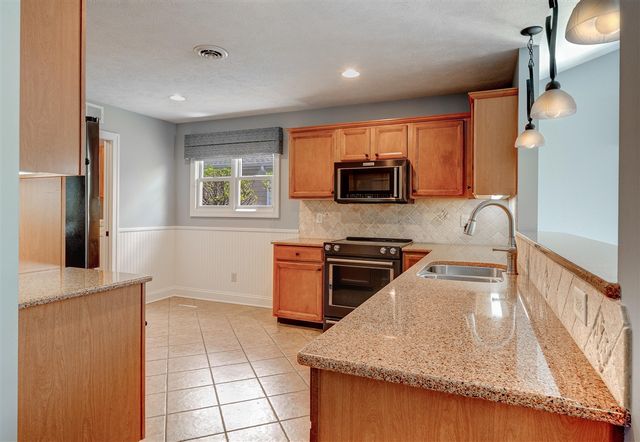 2926 Grand Isle Drive, Belmont, MI 49306