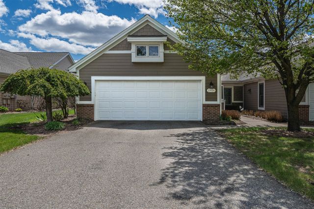 2926 Grand Isle Drive, Belmont, MI 49306