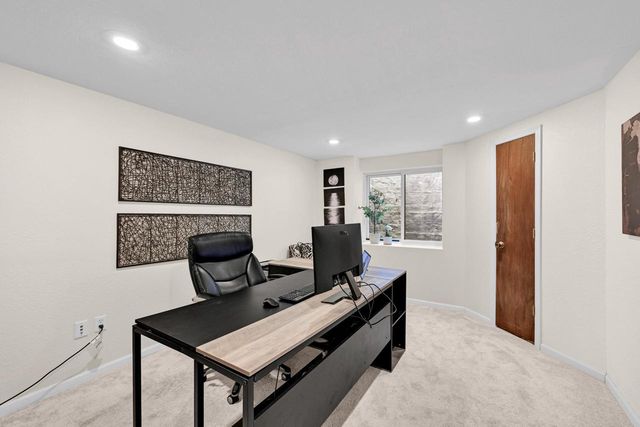 8021 W Cascade DRIVE, Franklin, WI 53132