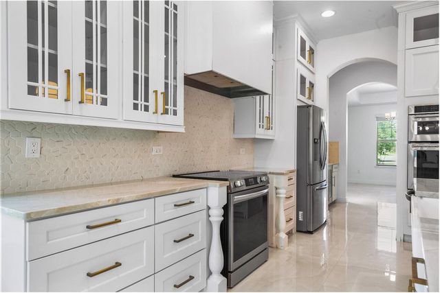 8394 LOOKOUT POINTE DRIVE, Windermere, FL 34786