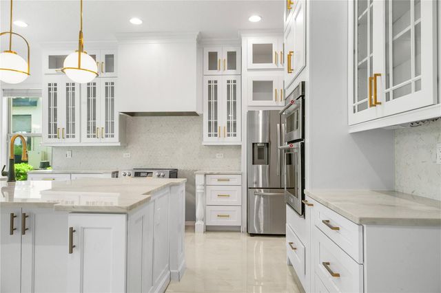 8394 LOOKOUT POINTE DRIVE, Windermere, FL 34786