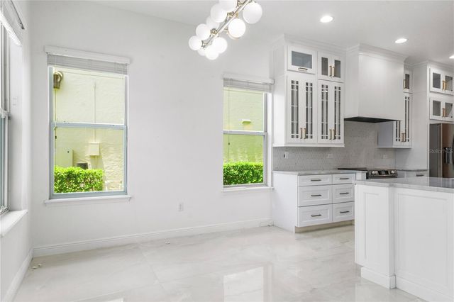 8394 LOOKOUT POINTE DRIVE, Windermere, FL 34786