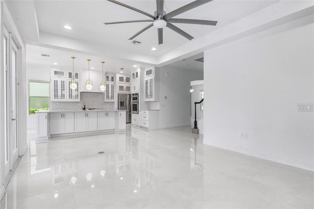 8394 LOOKOUT POINTE DRIVE, Windermere, FL 34786