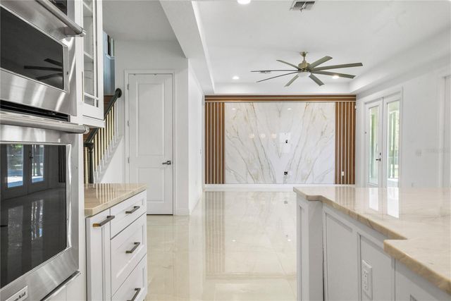 8394 LOOKOUT POINTE DRIVE, Windermere, FL 34786