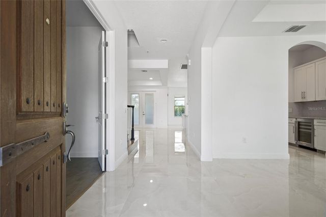 8394 LOOKOUT POINTE DRIVE, Windermere, FL 34786