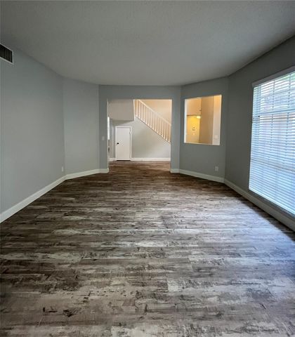 9318 HERITAGE OAK COURT, Tampa, FL 33647