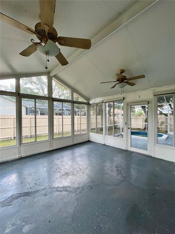 9318 HERITAGE OAK COURT, Tampa, FL 33647