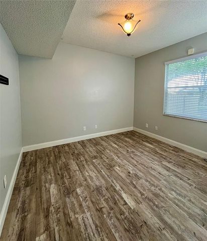 9318 HERITAGE OAK COURT, Tampa, FL 33647