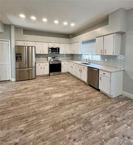 9318 HERITAGE OAK COURT, Tampa, FL 33647