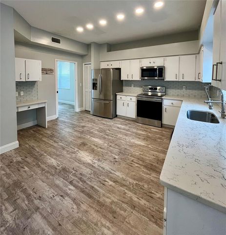 9318 HERITAGE OAK COURT, Tampa, FL 33647