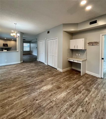 9318 HERITAGE OAK COURT, Tampa, FL 33647