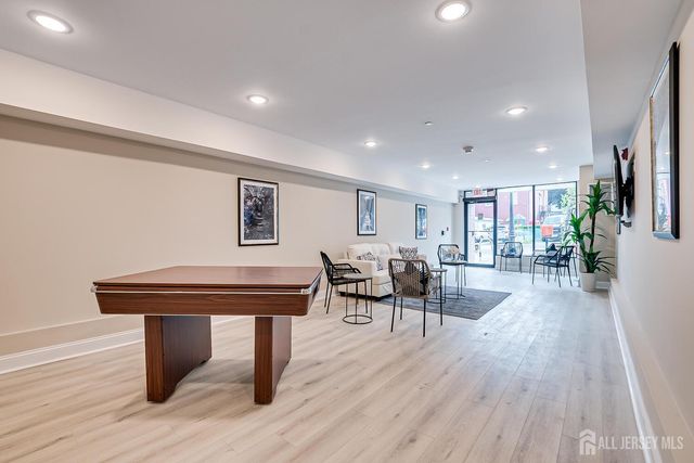 21 Station Place, Metuchen, NJ 08840