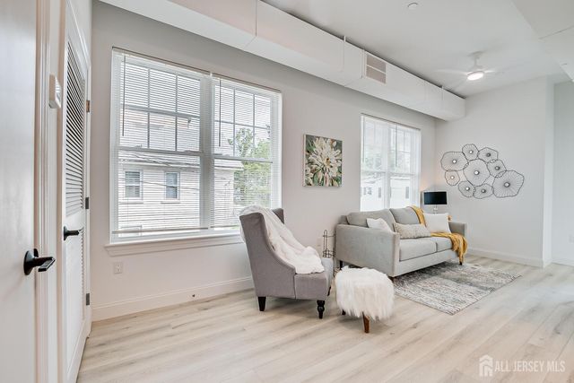 21 Station Place, Metuchen, NJ 08840