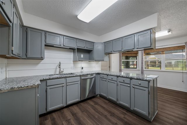 18341 Shore Drive, Kemp, TX 75143