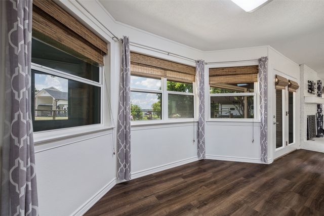 18341 Shore Drive, Kemp, TX 75143