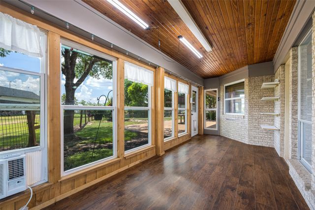 18341 Shore Drive, Kemp, TX 75143