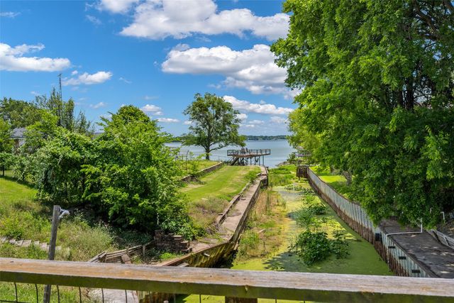 18341 Shore Drive, Kemp, TX 75143