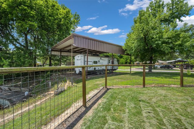 18341 Shore Drive, Kemp, TX 75143