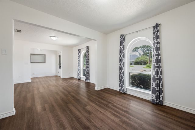 18341 Shore Drive, Kemp, TX 75143