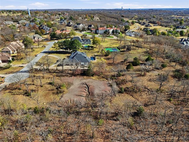 5810 Oak Forest Lane, Tulsa, OK 74131