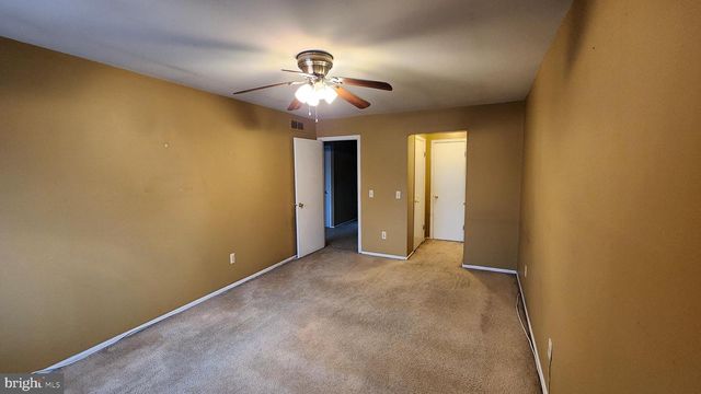 4 NUTMEG DR, Lumberton, NJ 08048