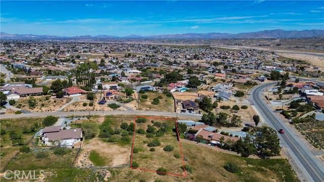 39833319 Plumas, Hesperia, CA 92345
