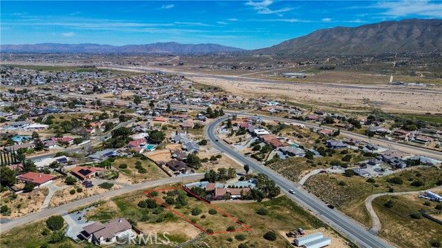 39833319 Plumas, Hesperia, CA 92345