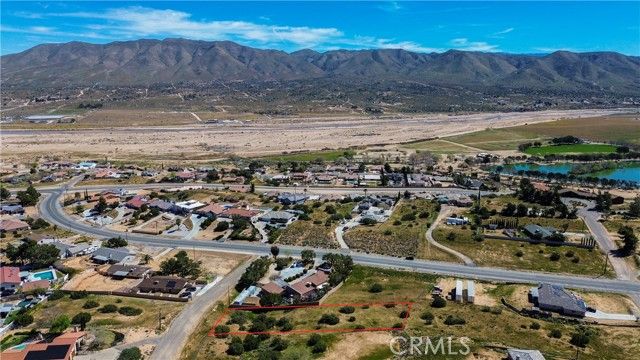 39833319 Plumas, Hesperia, CA 92345