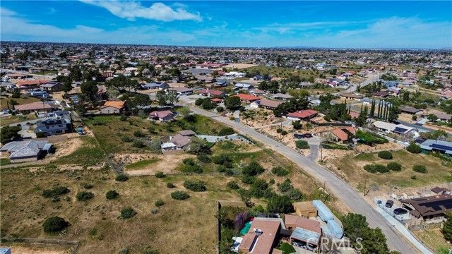 39833319 Plumas, Hesperia, CA 92345