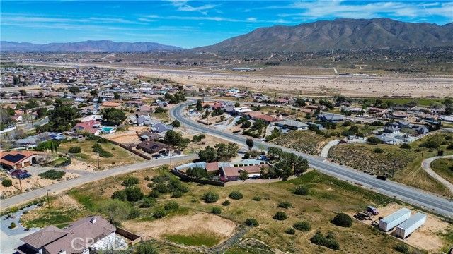 39833319 Plumas, Hesperia, CA 92345